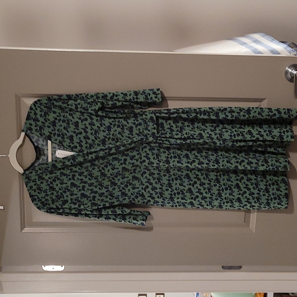 NWT green flower patterned faux wrap dress